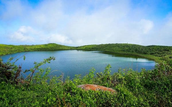 El Junco Lagoon